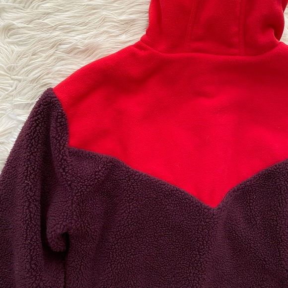GAP Fit Red Purple Colorblock Hooded Sherpa Fleece Cropped Jacket Petite - Picture 7 of 11
